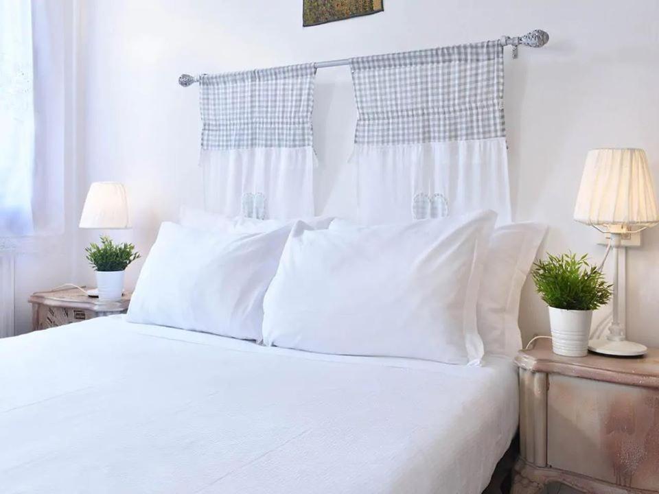 /room With Private Bathroom Bed and breakfast *