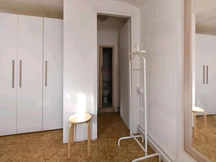 /room With Private Bathroom Venecia