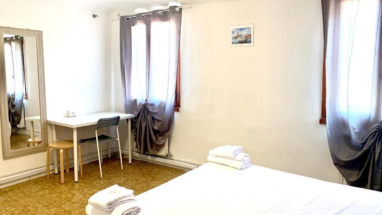 Bed and breakfast /room With Private Bathroom