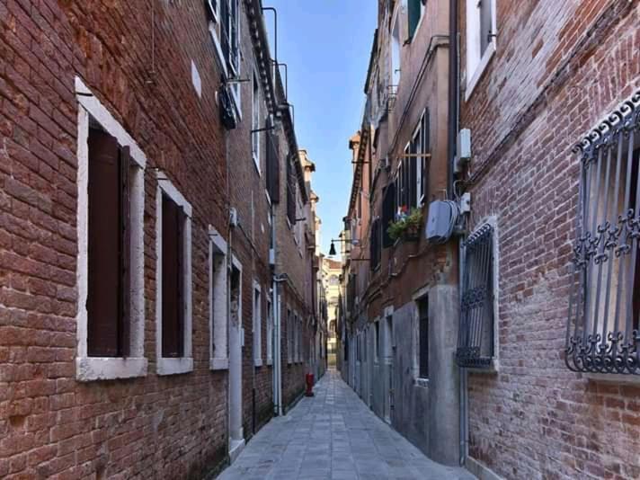 Bed and breakfast /room With Private Bathroom Venecia